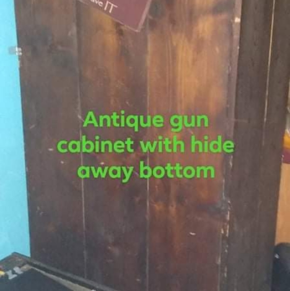 Gun cabinet - Picture 1 of 1